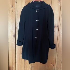 London Fog woman’s hooded lined jacket.  Color black size XXL.
